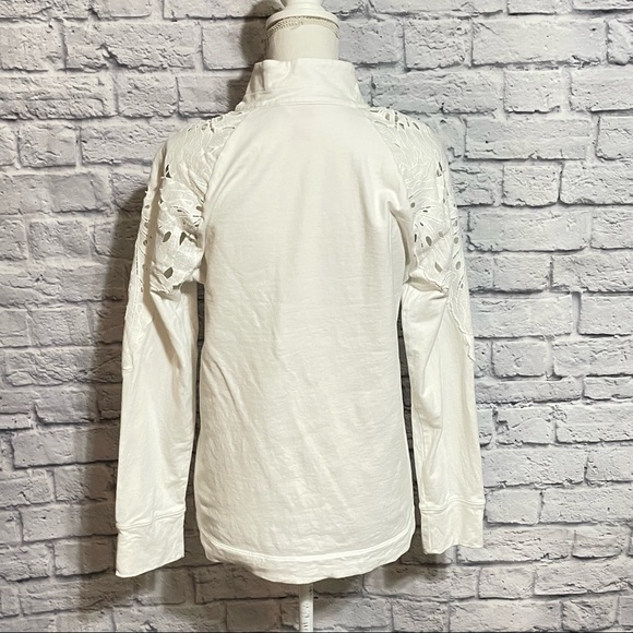 Lilly Pulitzer Skipper Popover Lace Shoulder - Picture 5 of 9